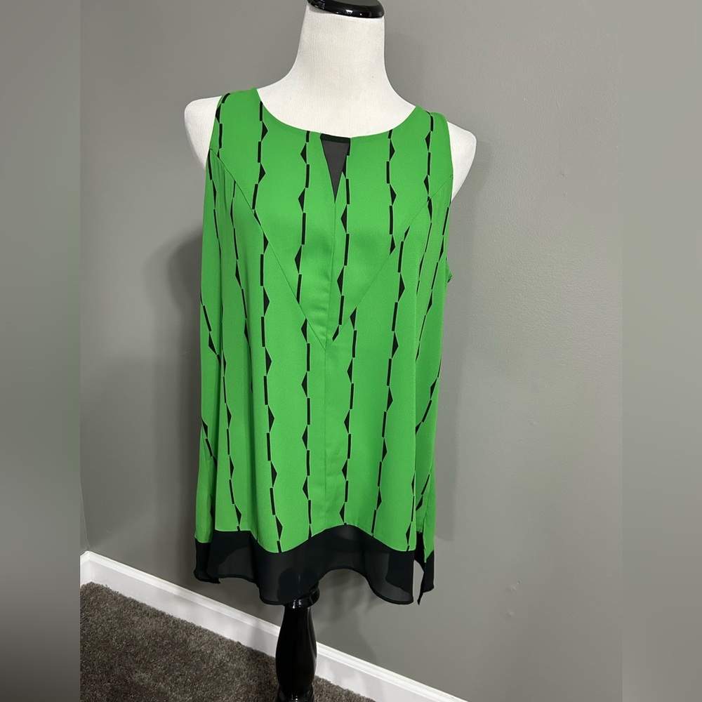 Worthington Women size large sleeveless‎ chiffon blouse